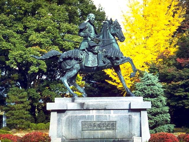 金森長近の像 金森長近の像